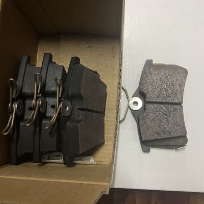 Задние тормозные колодки ROEWE I6 и MG5 OE 10400936 для требований заказчика